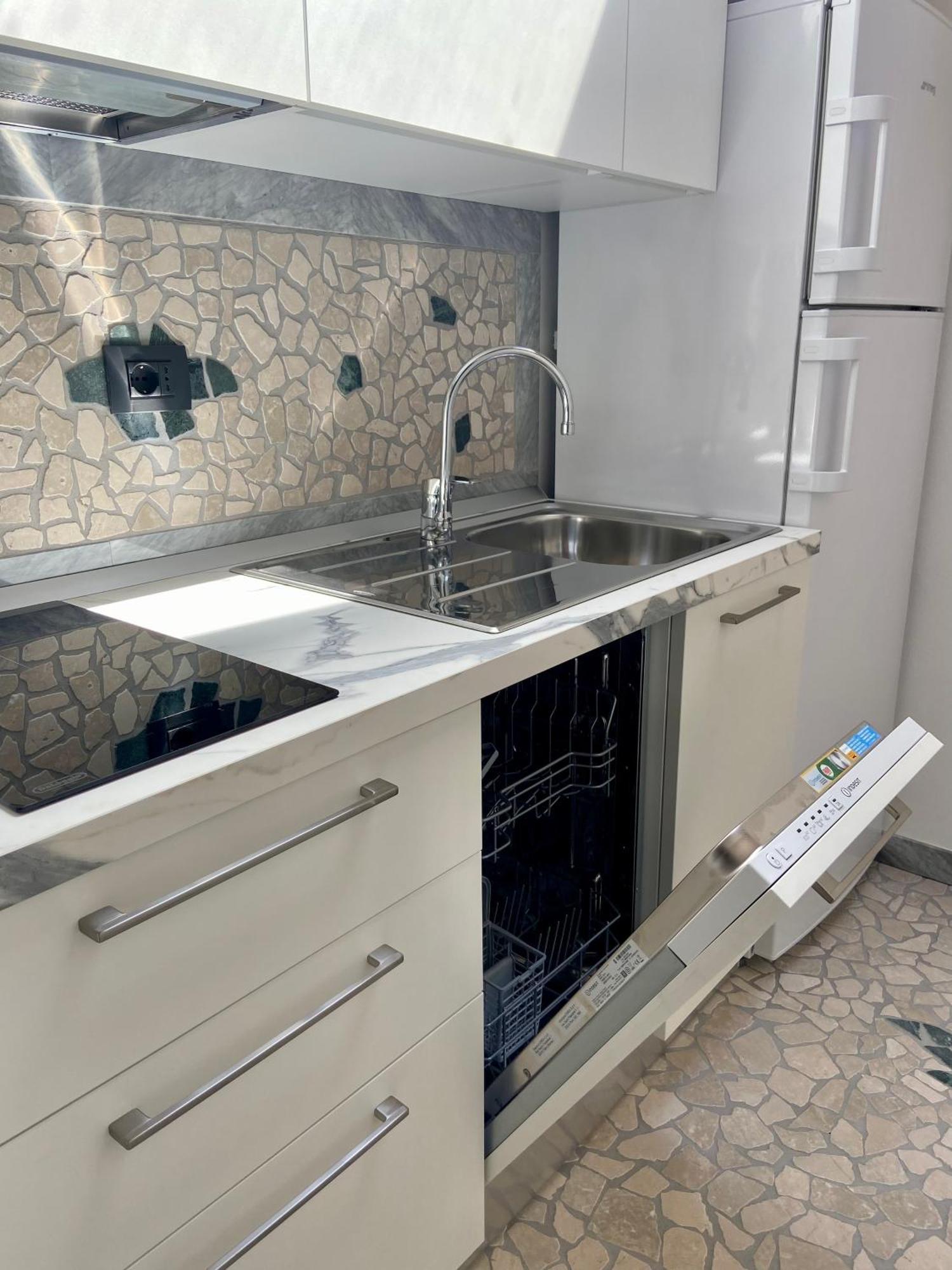 לינה וארוחת בוקר לאזיסה Ca Donzella מראה חיצוני תמונה